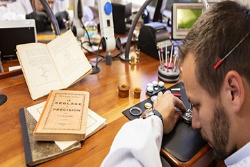 欧米茄表洗油机芯